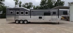2026 Bloomer 4+1 Horse 15'9 Trail Boss
