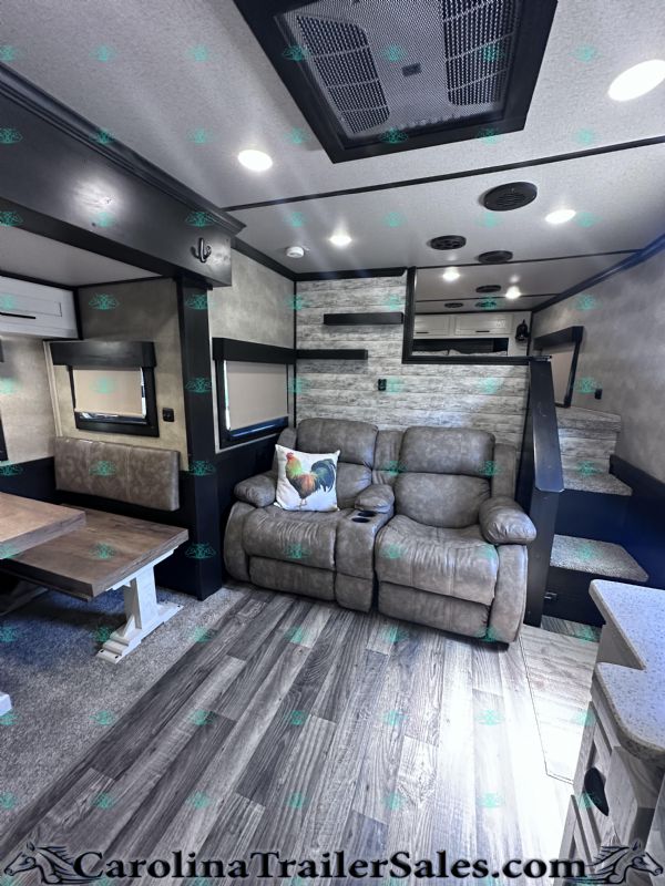 Used Horse Trailers for Sale