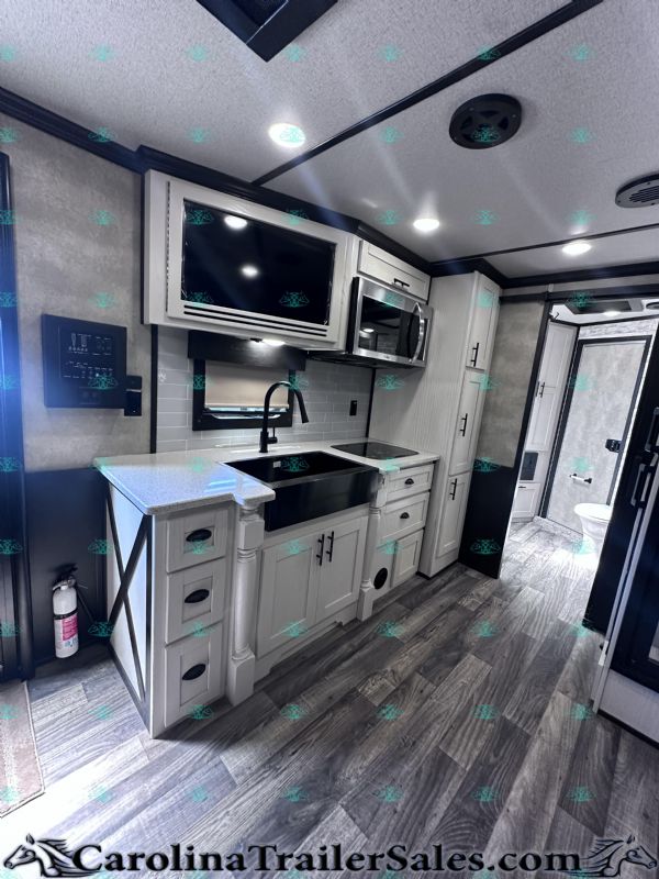 Used Horse Trailers for Sale
