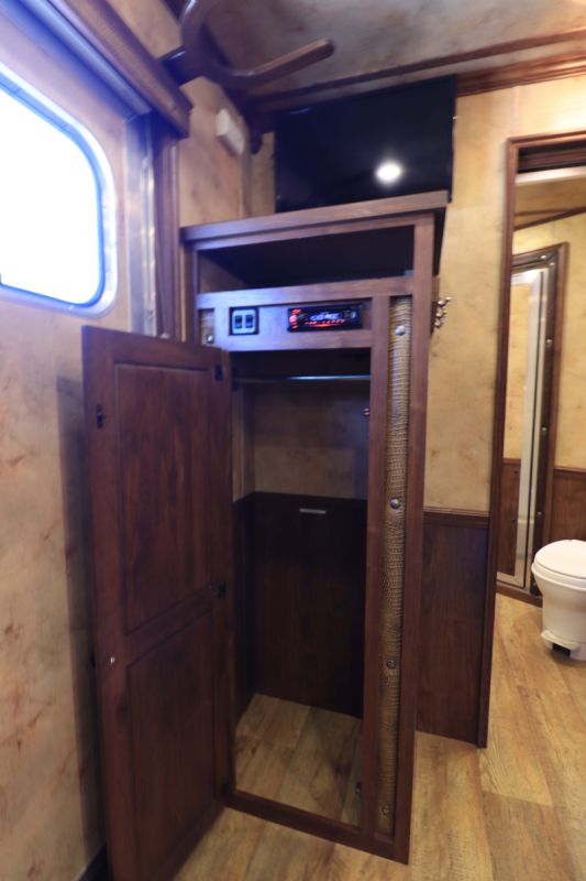 Used Horse Trailers for Sale