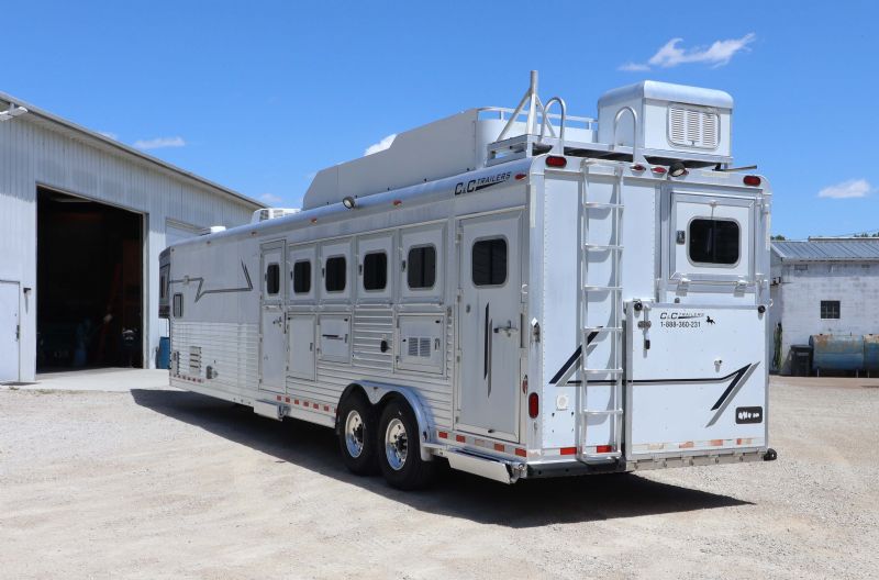 Used Horse Trailers for Sale