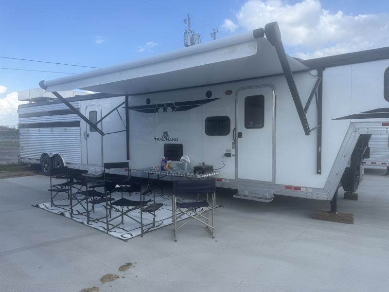 Used Horse Trailers for Sale