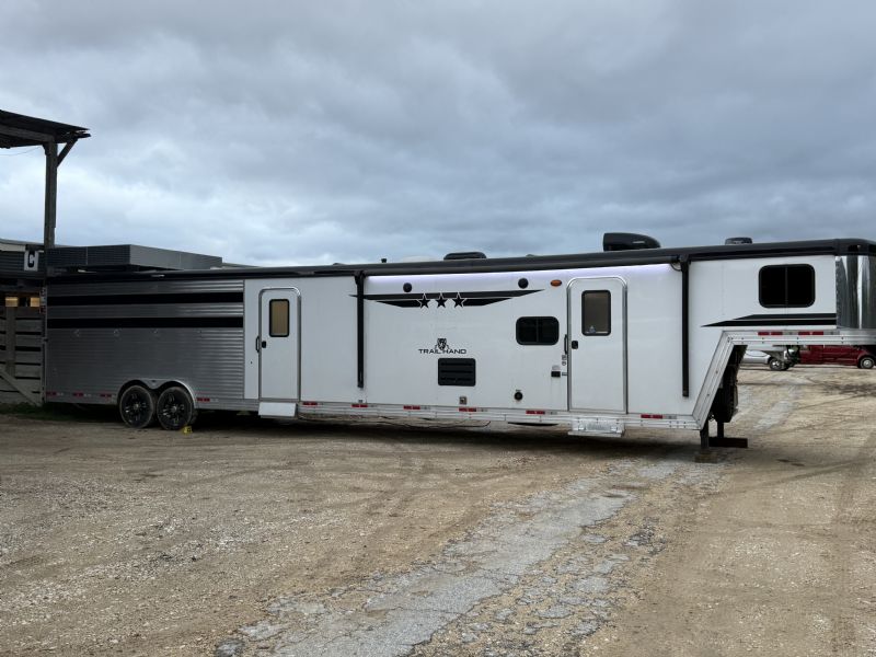 Used Horse Trailers for Sale