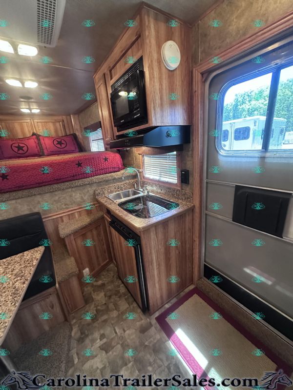 Used Horse Trailers for Sale