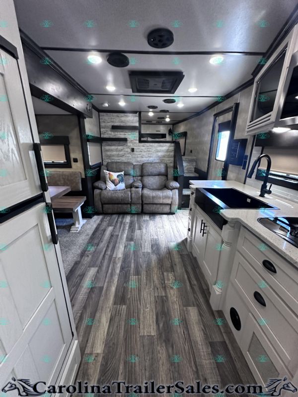 Used Horse Trailers for Sale
