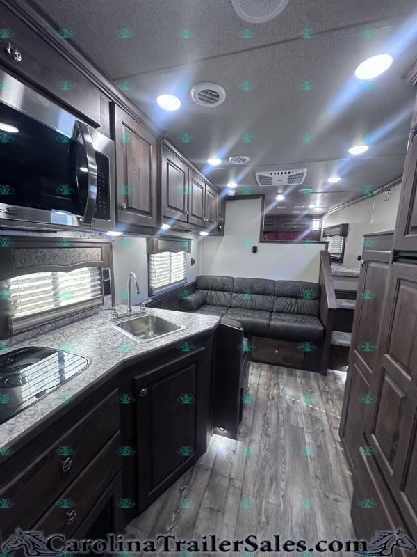 Used Horse Trailers for Sale