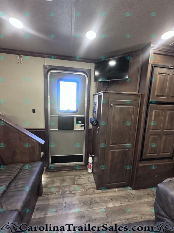 Used Horse Trailers for Sale