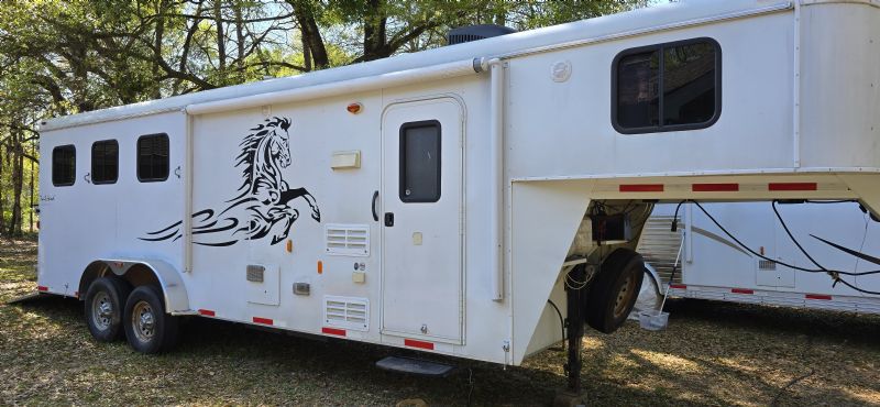 Used Horse Trailers for Sale