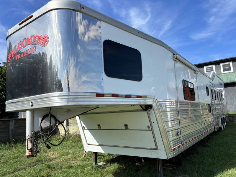 Used Horse Trailers for Sale