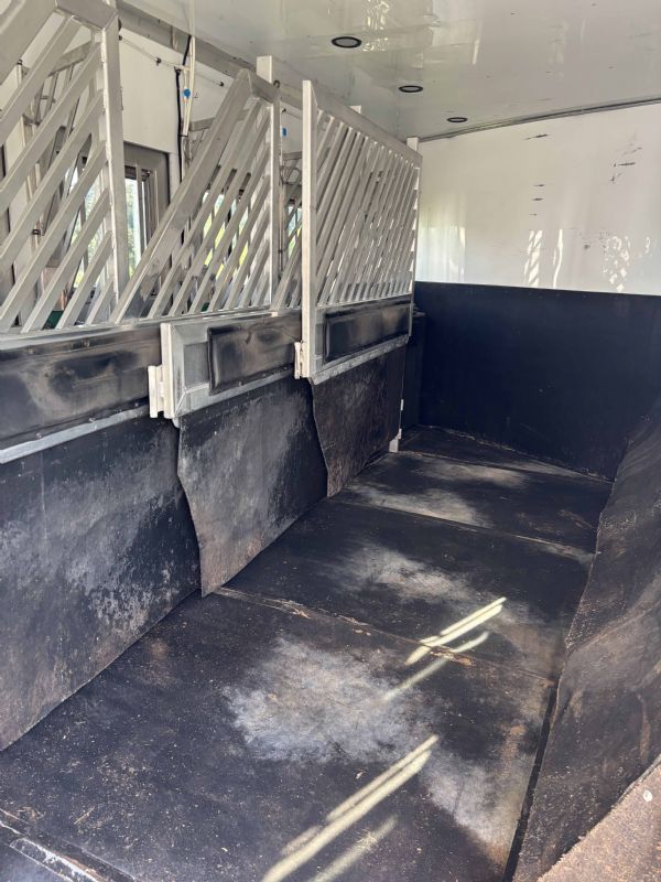 Used Horse Trailers for Sale