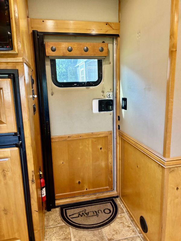 Used Horse Trailers for Sale