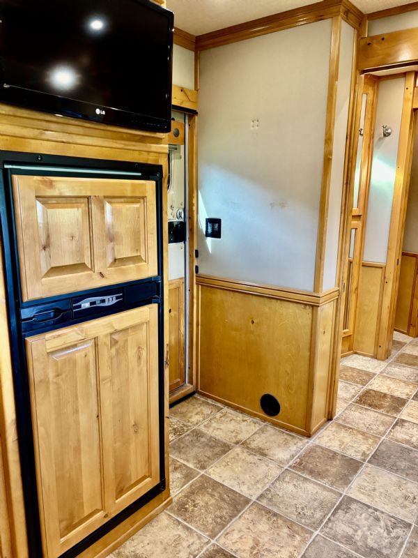 Used Horse Trailers for Sale