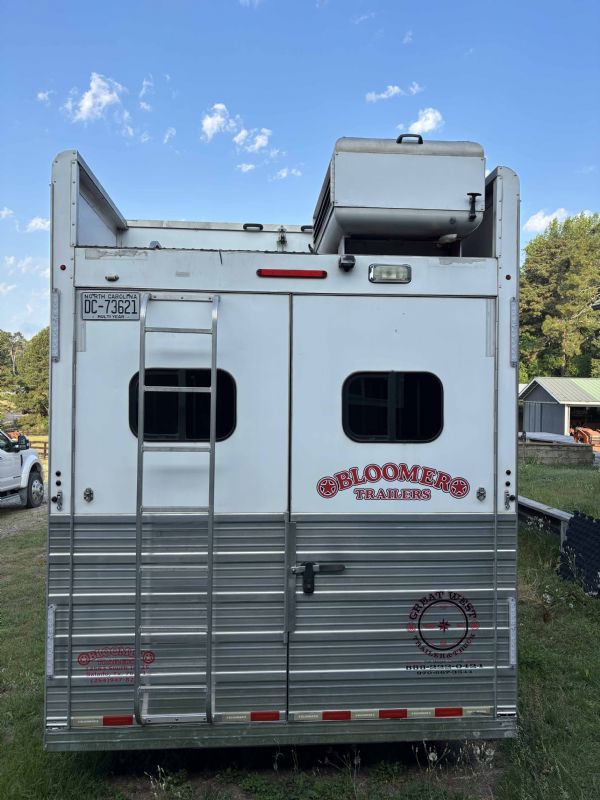 Used Horse Trailers for Sale