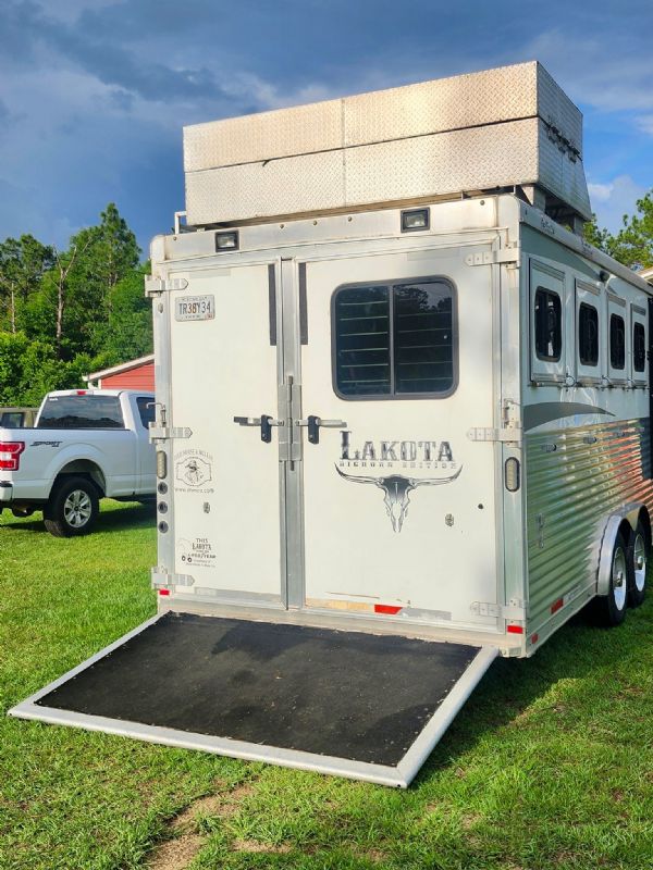 Used Horse Trailers for Sale
