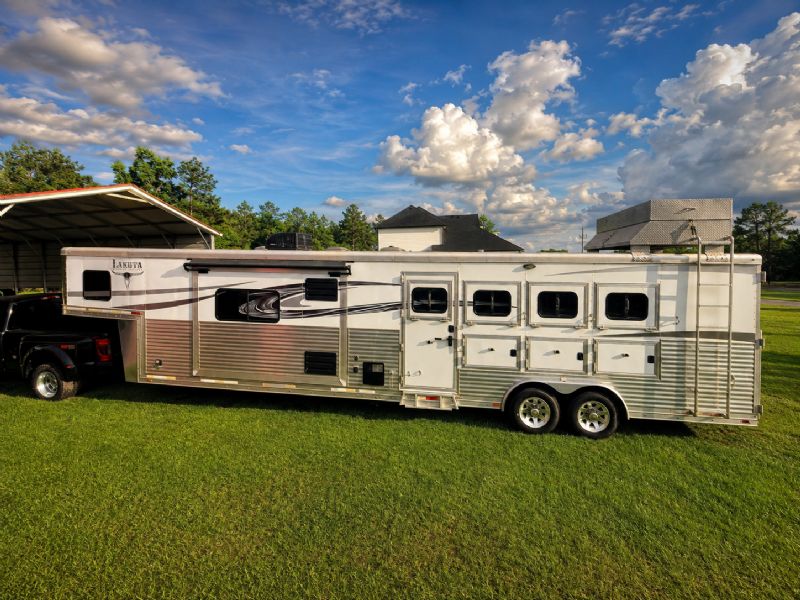 Used Horse Trailers for Sale