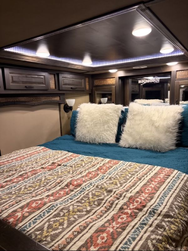 Used Horse Trailers for Sale