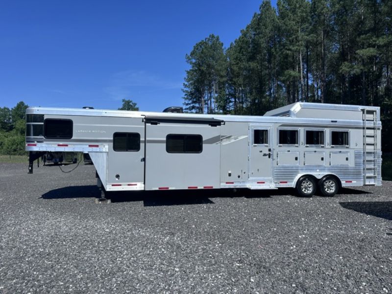 Used Horse Trailers for Sale