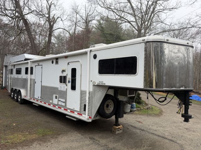 Used Horse Trailers for Sale