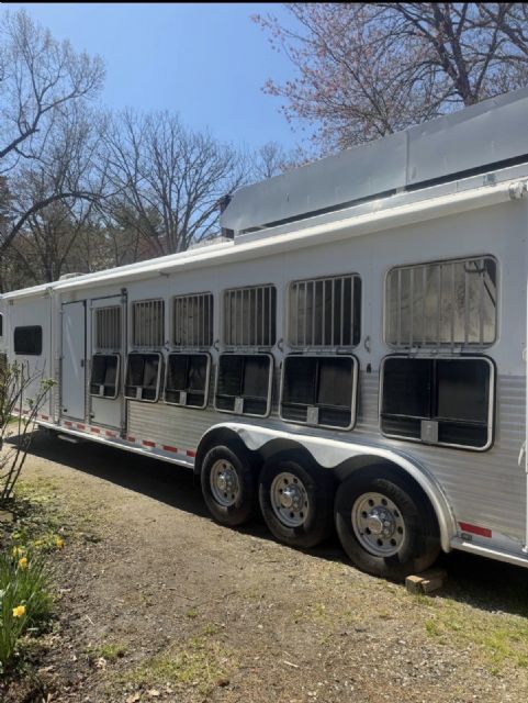 Used Horse Trailers for Sale