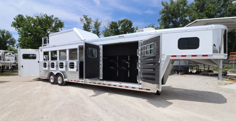 Used Horse Trailers for Sale
