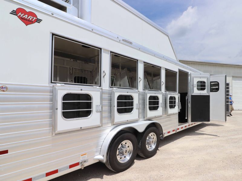 Used Horse Trailers for Sale