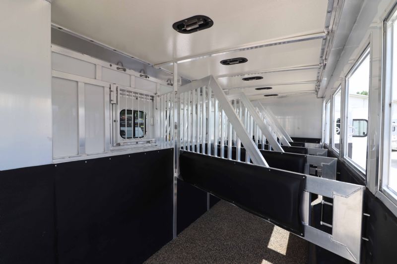 Used Horse Trailers for Sale