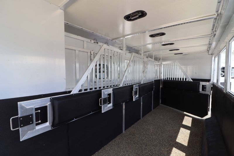 Used Horse Trailers for Sale