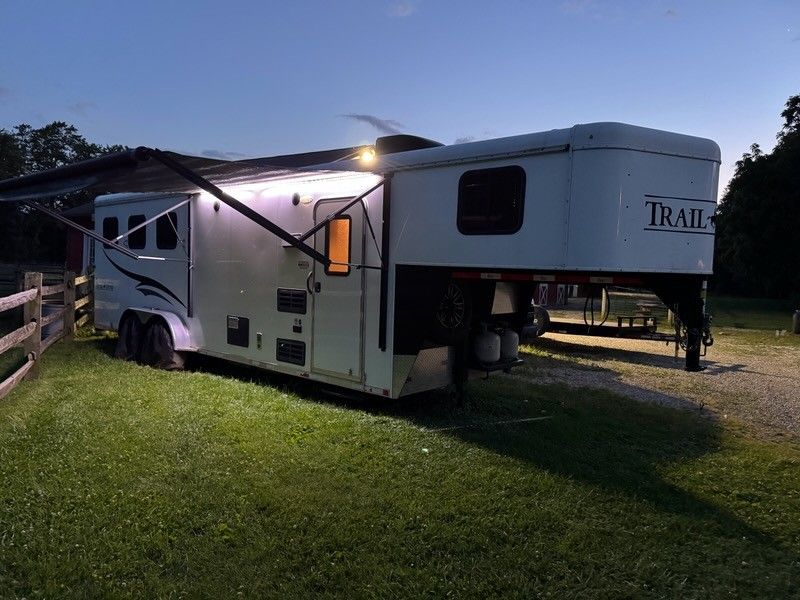 Used Horse Trailers for Sale