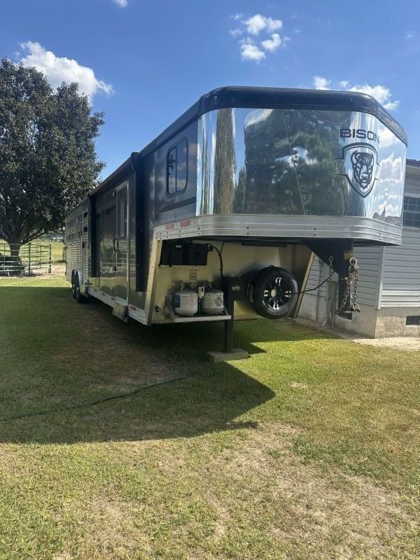 Used Horse Trailers for Sale