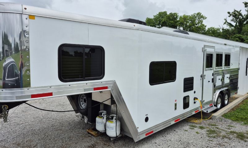 Used Horse Trailers for Sale