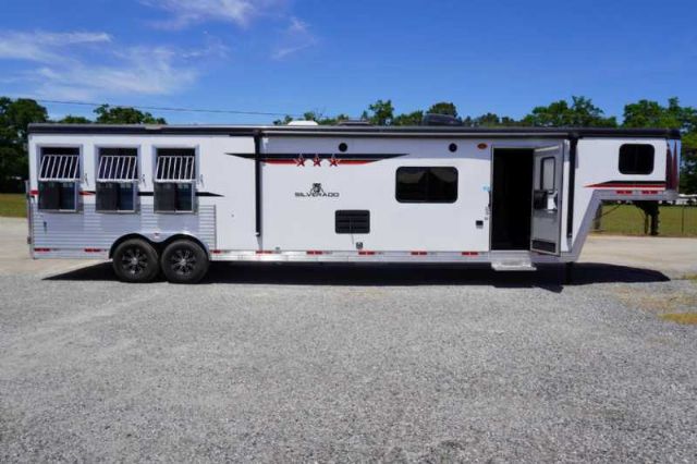 Used Horse Trailers for Sale