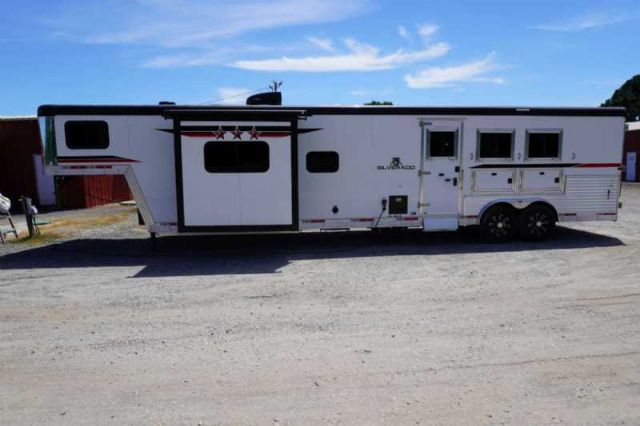 Used Horse Trailers for Sale
