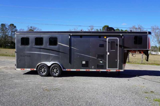 Used Horse Trailers for Sale