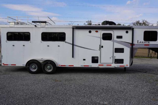 Used Horse Trailers for Sale