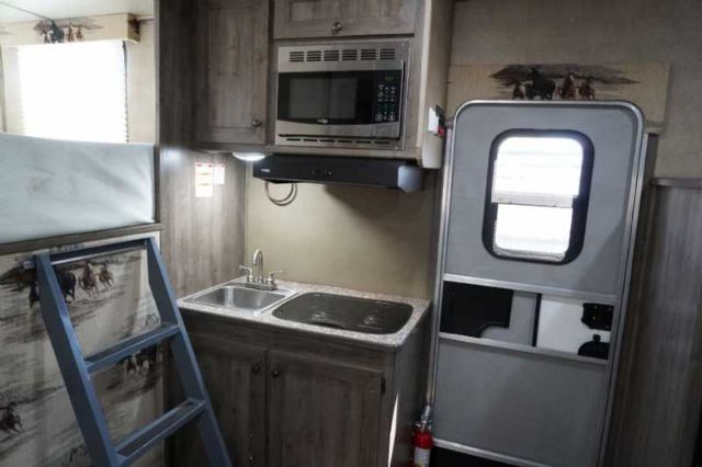 Used Horse Trailers for Sale