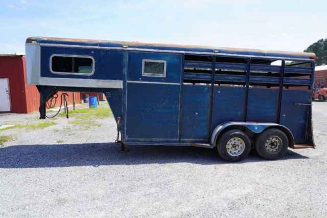Used Horse Trailers for Sale