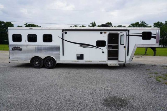 Used Horse Trailers for Sale
