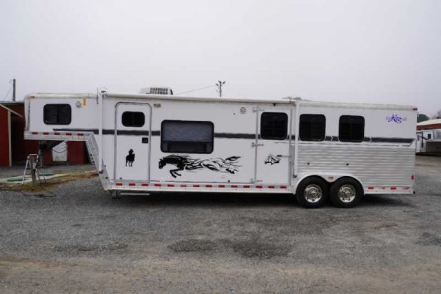 Used Horse Trailers for Sale