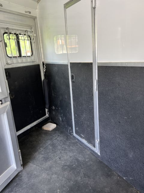 Used Horse Trailers for Sale