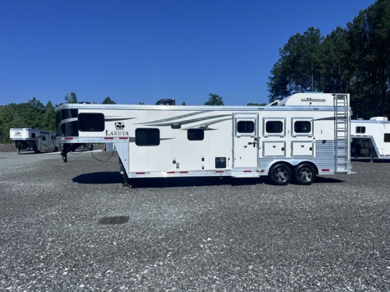 Used Horse Trailers for Sale