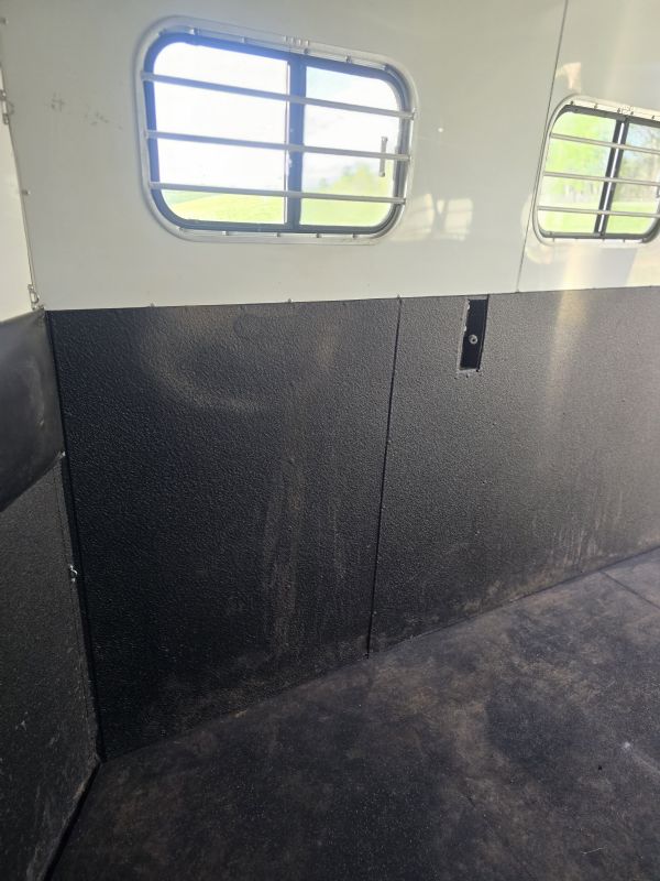 Used Horse Trailers for Sale
