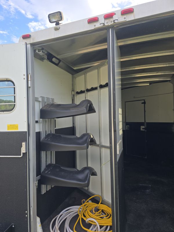Used Horse Trailers for Sale