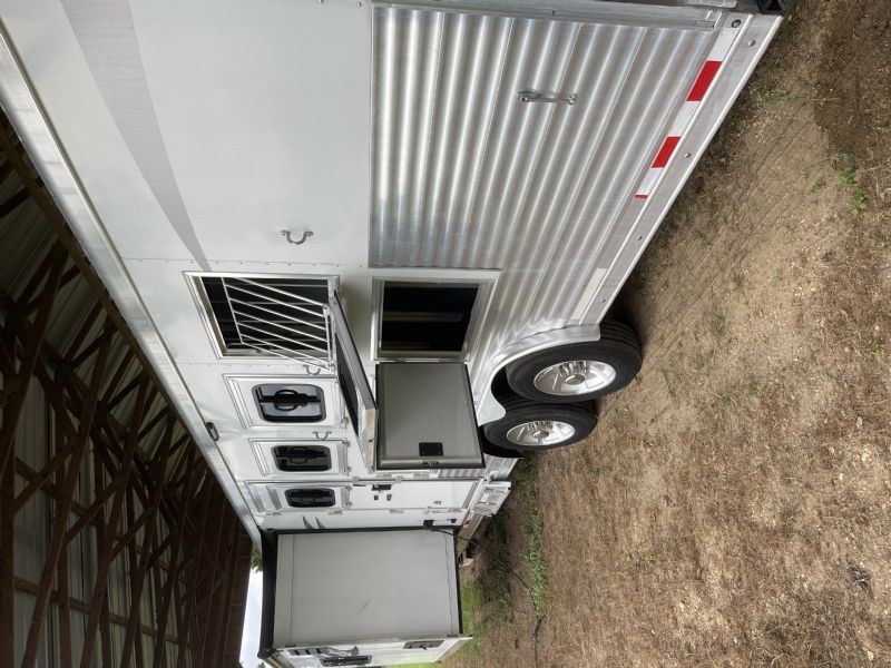 Used Horse Trailers for Sale