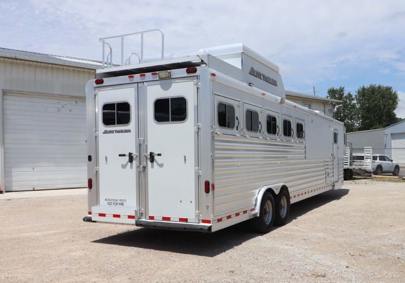 Used Horse Trailers for Sale