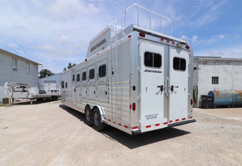 Used Horse Trailers for Sale