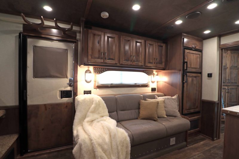 Used Horse Trailers for Sale