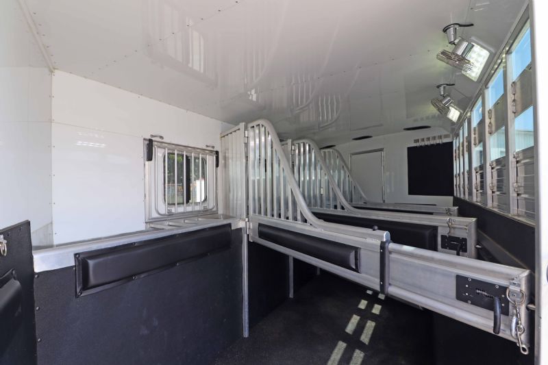 Used Horse Trailers for Sale
