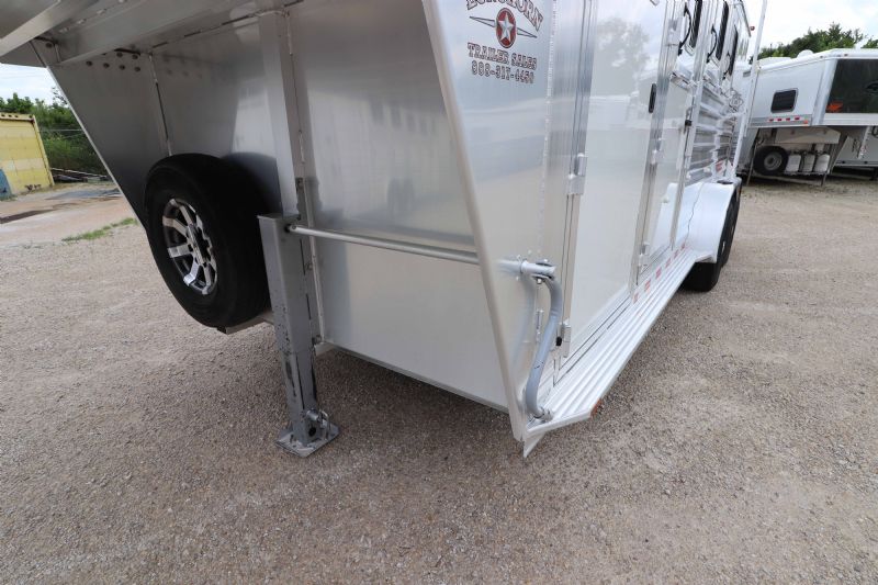 Used Horse Trailers for Sale