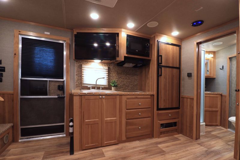 Used Horse Trailers for Sale