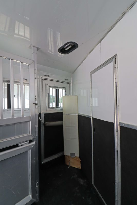 Used Horse Trailers for Sale